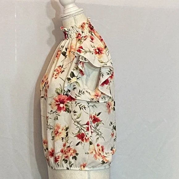 Blouses/flannels/button ups - 2 for $20 or 3 for $30 (Mix & Match) - Picture 5 of 5